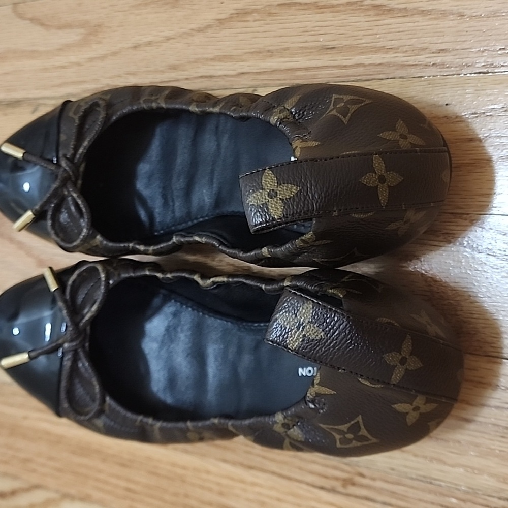 Louis Vuitton Brown and Black Flats & Loafers - Picture 8 of 13